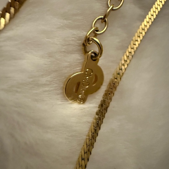 Christian Dior Vintage Gold tone V-shaped Swarovski crystals - Picture 7 of 16